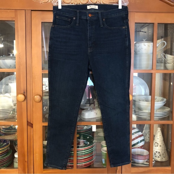 Like New Madewell 10’ Hi Rise Skinny Jeans - Picture 2 of 7